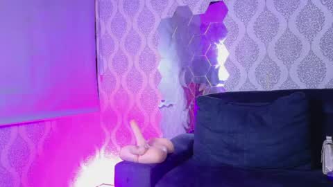 Snapshot of thepinkigirlxxx chatting on 25, 4, 2026 NaniKimandPetter online show from 25, 4, 2026