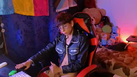 Snapshot of theprince_red chatting on 7, 10, 2025 Matt independent model online show from 7, 10, 2025