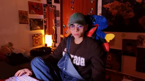 Snapshot of theprince_red chatting on 8, 4, 2026 Matt independent model online show from 8, 4, 2026