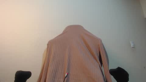 Snapshot of therazhanen chatting on 8, 12, 2024 Santiago Enrique online show from 8, 12, 2024
