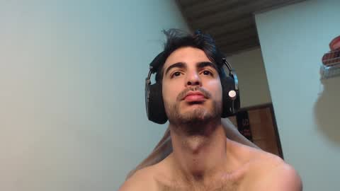Snapshot of therazhanen chatting on 12, 1, 2025 Santiago Enrique online show from 12, 1, 2025