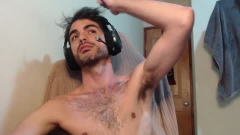 Snapshot of therazhanen chatting on 8, 2, 2025 Santiago Enrique online show from 8, 2, 2025