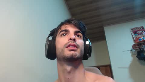 Snapshot of therazhanen chatting on 19, 2, 2025 Santiago Enrique online show from 19, 2, 2025