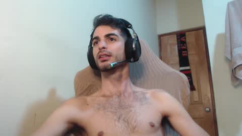 Snapshot of therazhanen chatting on 3, 3, 2025 Santiago Enrique online show from 3, 3, 2025