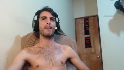 Snapshot of therazhanen chatting on 11, 3, 2025 Santiago Enrique online show from 11, 3, 2025