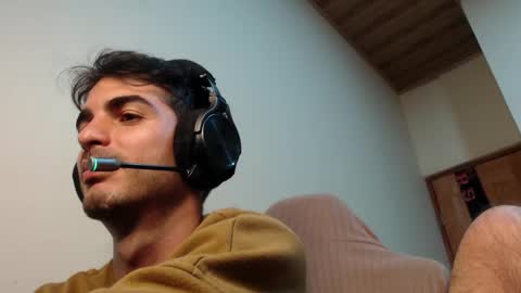 Snapshot of therazhanen chatting on 10, 9, 2025 Santiago Enrique online show from 10, 9, 2025