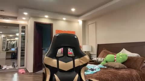 therealcamilabaddie online show from 12, 10, 2025