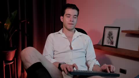 Snapshot of therealmartincox chatting on 26, 2, 2025 4th online show from 26, 2, 2025