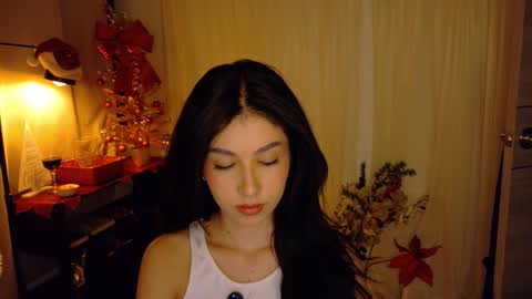 Snapshot of therose_mar chatting on 15, 12, 2025 Mar online show from 15, 12, 2025