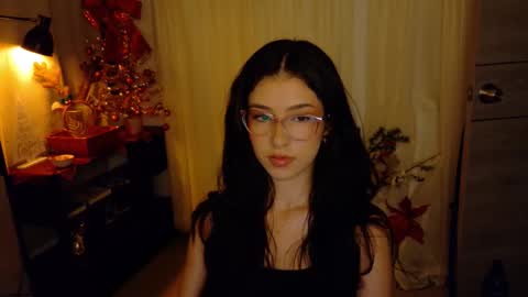 Snapshot of therose_mar chatting on 20, 12, 2025 Mar online show from 20, 12, 2025