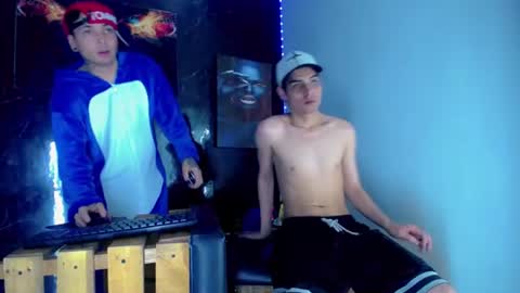 Snapshot of theshamefulboys chatting on 12, 6, 2026 David y Daniel online show from 12, 6, 2026