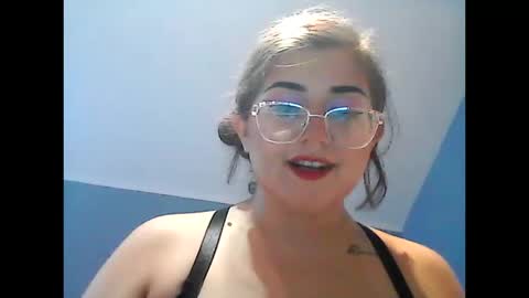 Snapshot of theshortmexican chatting on 19, 10, 2025 theshortmexican online show from 19, 10, 2025