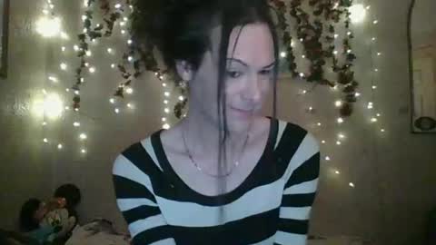 Snapshot of thesillymillie chatting on 5, 3, 2025 sillymillie0 online show from 5, 3, 2025