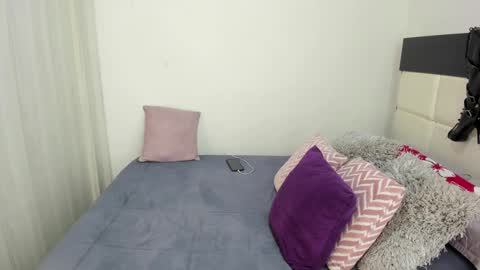 Camila online show from 13, 12, 2024