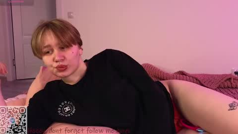 Snapshot of thestaronsky chatting on 18, 4, 2026 Lucia online show from 18, 4, 2026