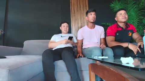 thestraightroom online show from 16, 4, 2026