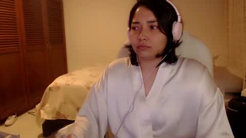 Snapshot of thetalkingbutt chatting on 4, 7, 2026 Mai online show from 4, 7, 2026