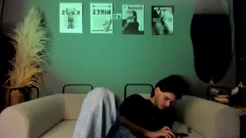 thiaan__ online show from 1, 11, 2025