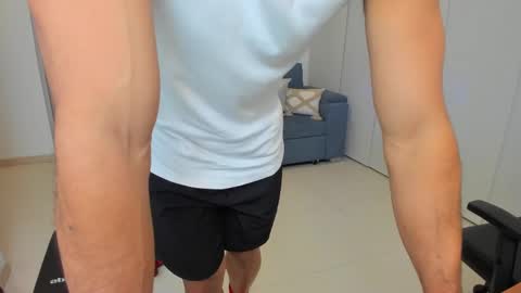 thiago_driussi online show from 28, 2, 2025