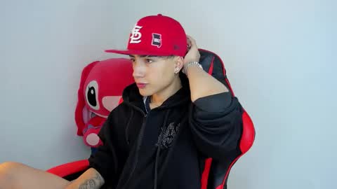 Snapshot of thiago_dv chatting on 24, 11, 2025 Thiago online show from 24, 11, 2025
