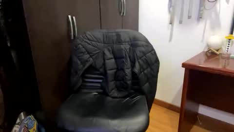 Snapshot of thiago_happy chatting on 23, 12, 2025 thiago_happy online show from 23, 12, 2025