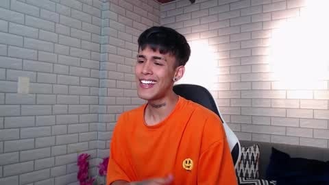 Snapshot of thiago_hard chatting on 1, 10, 2025 Thiago online show from 1, 10, 2025