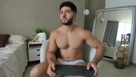 Snapshot of thiago_moretti chatting on 13, 7, 2026 THIAGO online show from 13, 7, 2026