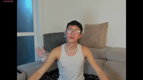 Snapshot of thiago_n_sam chatting on 26, 7, 2026 thiago_n_sam online show from 26, 7, 2026