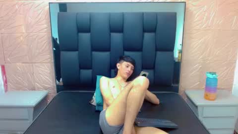 thiago_twink38 online show from 15, 11, 2025