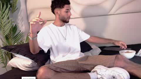 ThiagoFerreti online show from 11, 4, 2026