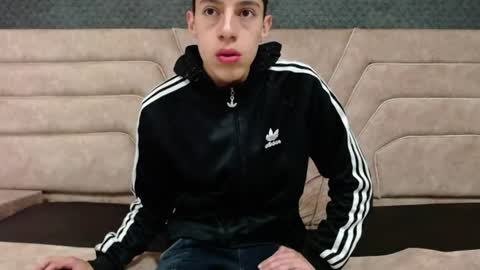 Snapshot of thiagos19 chatting on 9, 6, 2026 Thiago online show from 9, 6, 2026
