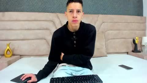 Snapshot of thiagos19 chatting on 24, 7, 2026 Thiago online show from 24, 7, 2026