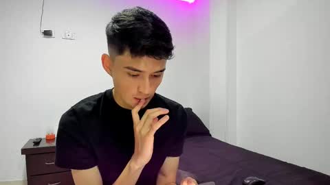 Thiago Wells online show from 18, 2, 2025