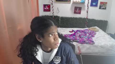 Snapshot of thiana_horny chatting on 19, 6, 2026 thiana_horny online show from 19, 6, 2026