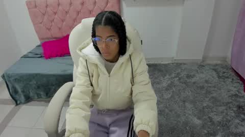 thianahorny online show from 8, 1, 2026