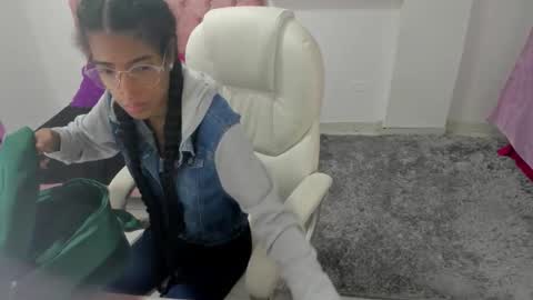 thianahorny online show from 16, 1, 2026