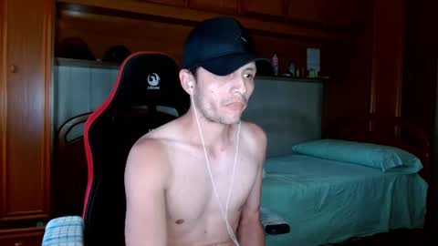 Snapshot of thick_and_big_cock chatting on 24, 7, 2026 Latino 8.5 inches online show from 24, 7, 2026