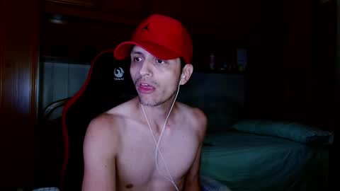 Snapshot of thick_and_big_cock chatting on 25, 7, 2026 Latino 8.5 inches online show from 25, 7, 2026