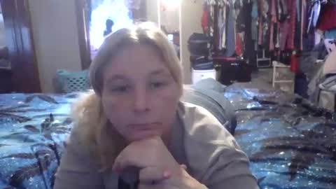 thickblonde_92 online show from 13, 11, 2025