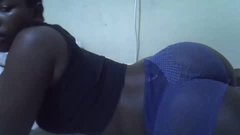 thickianah376 online show from 17, 4, 2026