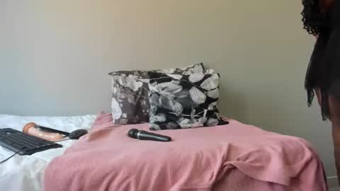 Snapshot of thickleeyanax chatting on 4, 2, 2025 thickleeyanax online show from 4, 2, 2025
