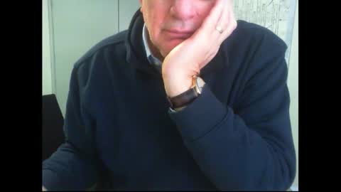 Snapshot of thickmelnik chatting on 22, 9, 2025 James online show from 22, 9, 2025