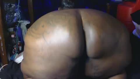 Snapshot of thickumzz41 chatting on 13, 2, 2026 Thickumzz41 online show from 13, 2, 2026