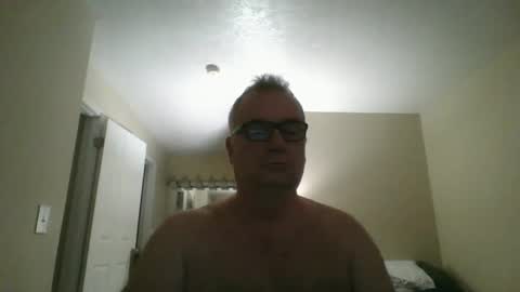 Snapshot of thickwhiteload chatting on 6, 3, 2025 thickwhiteload online show from 6, 3, 2025