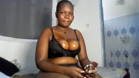 Snapshot of thickyass12 chatting on 1, 7, 2026 thickyass12 online show from 1, 7, 2026