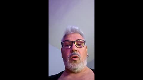 Snapshot of thierrypapineau chatting on 21, 4, 2026 thierrypapineau online show from 21, 4, 2026