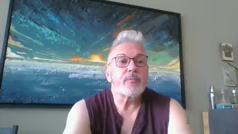 Snapshot of thierrypapineau chatting on 22, 4, 2026 thierrypapineau online show from 22, 4, 2026