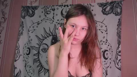 thighswithspikes online show from 27, 11, 2025