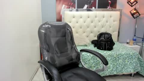  THIAGO COLLINS  online show from 31, 5, 2026