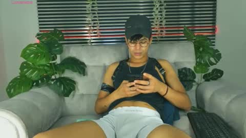 Thiago Saenzz online show from 7, 4, 2026